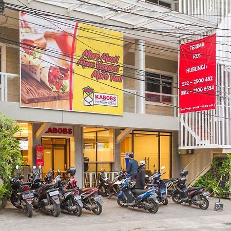 Reddoorz Plus @ Dipatiukur Bandung Eksteriør billede