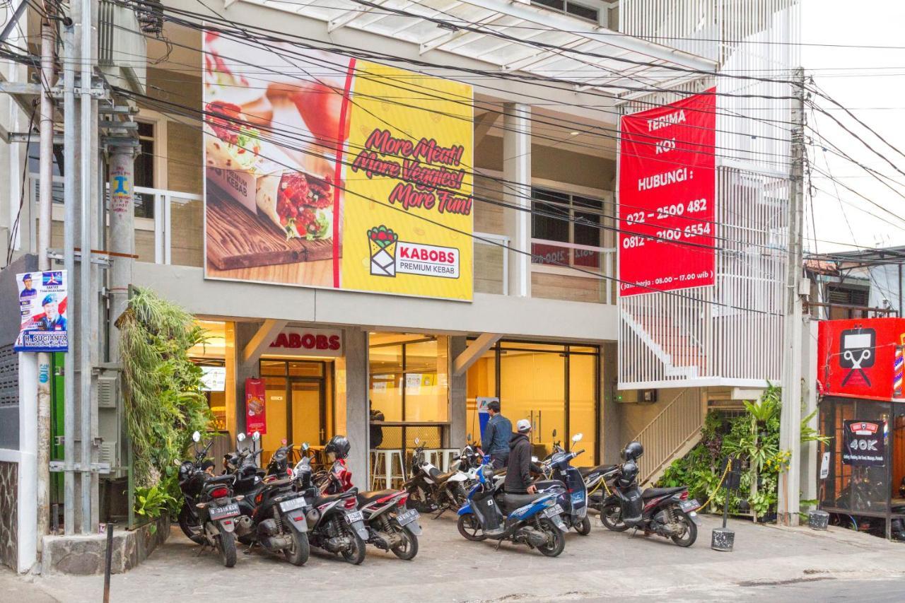 Reddoorz Plus @ Dipatiukur Bandung Eksteriør billede